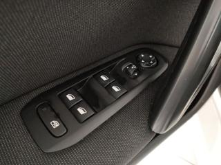 PEUGEOT 308 usata, con USB