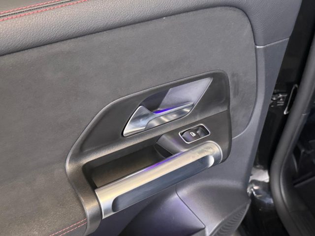 MERCEDES-BENZ GLB 200 usata, con Cruise Control