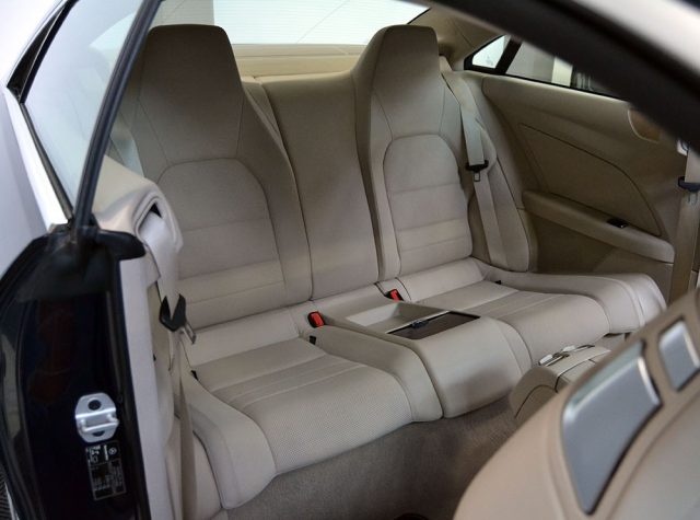 MERCEDES-BENZ E 200 usata, con Alzacristalli elettrici