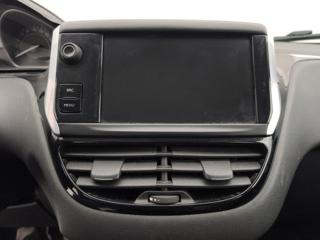 PEUGEOT 208 usata, con Touch screen