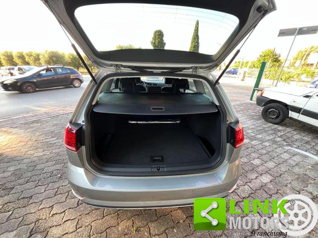 VOLKSWAGEN Golf Variant usata, con Servosterzo