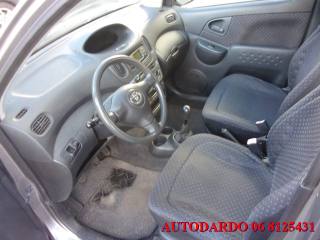 TOYOTA Yaris usata, con Fendinebbia