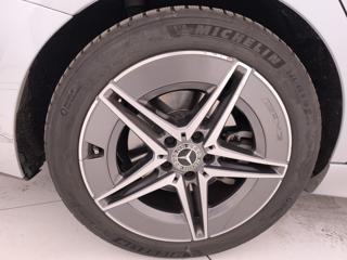MERCEDES-BENZ C 220 usata, con Autoradio digitale