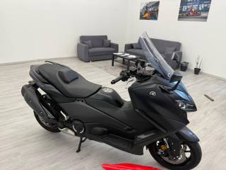 YAMAHA T-Max 560 usata 3