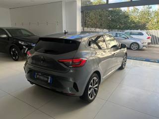 RENAULT Clio usata, con Autoradio