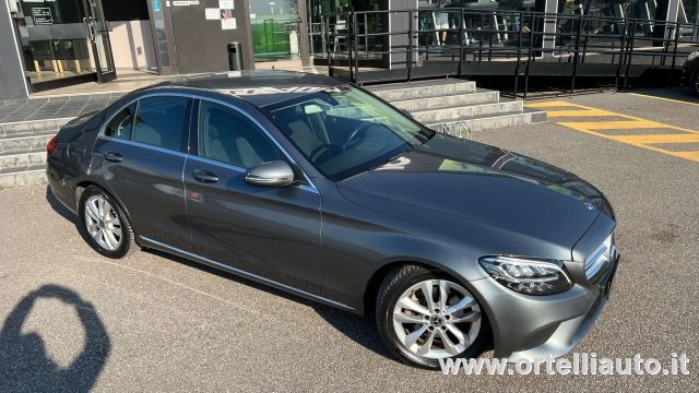 MERCEDES-BENZ C 200 usata, con Autoradio digitale