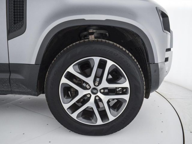 LAND ROVER Defender usata 8