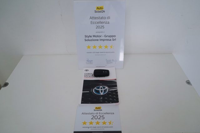 TOYOTA Corolla usata, con Fari LED