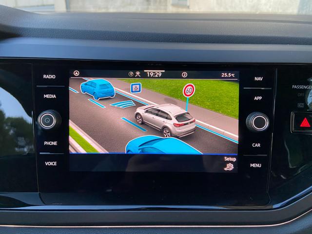 VOLKSWAGEN Taigo usata, con USB