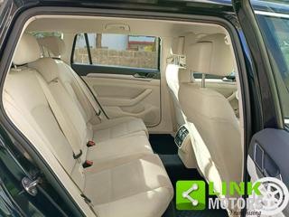 VOLKSWAGEN Passat Variant usata, con Cerchi in lega