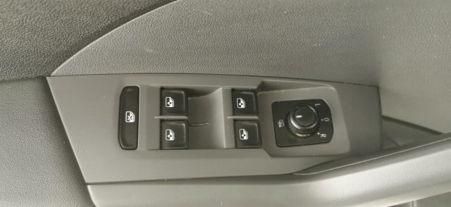 VOLKSWAGEN T-Cross usata 50