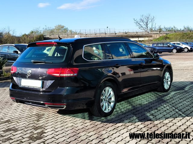 VOLKSWAGEN Passat Variant usata, con Cerchi in lega