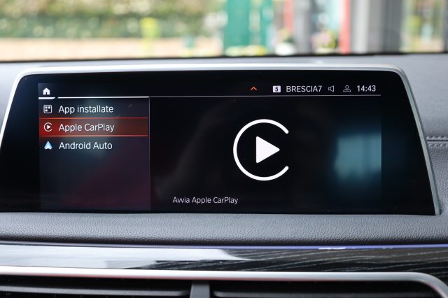 BMW 730 usata, con Carica per smartphone a induzione