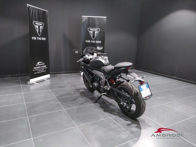 TRIUMPH Daytona 660 usata 3