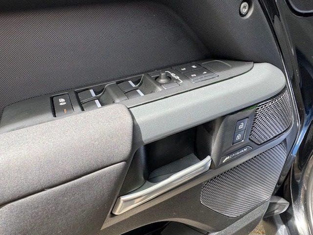 LAND ROVER Defender usata, con Regolazione elettrica sedili