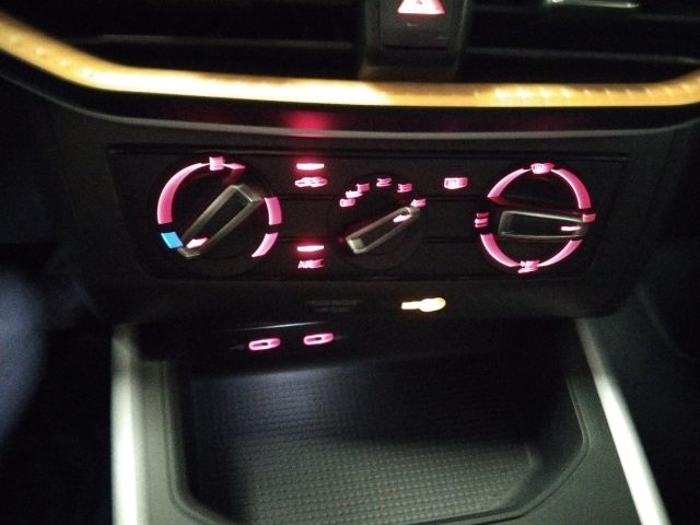 SEAT Arona usata, con Specchietti laterali elettrici