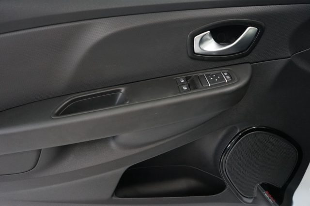 RENAULT Clio usata, con Airbag testa