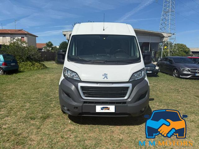 PEUGEOT Boxer usata, con Airbag