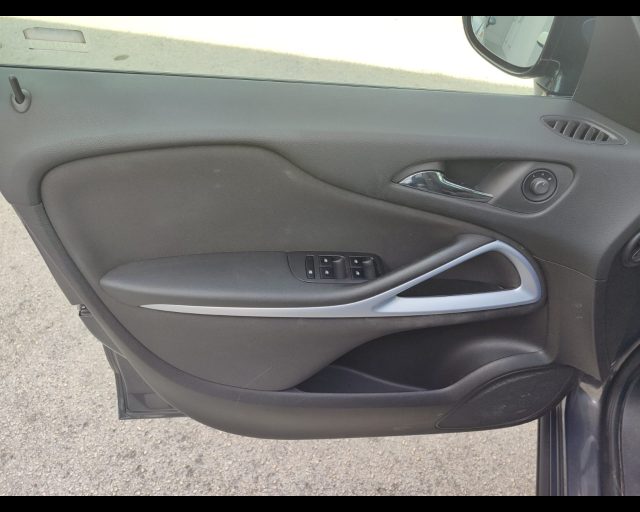 OPEL Zafira Tourer usata, con Specchietti laterali elettrici