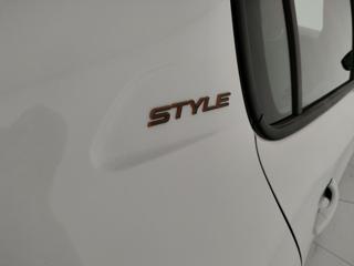 PEUGEOT 208 usata, con Touch screen