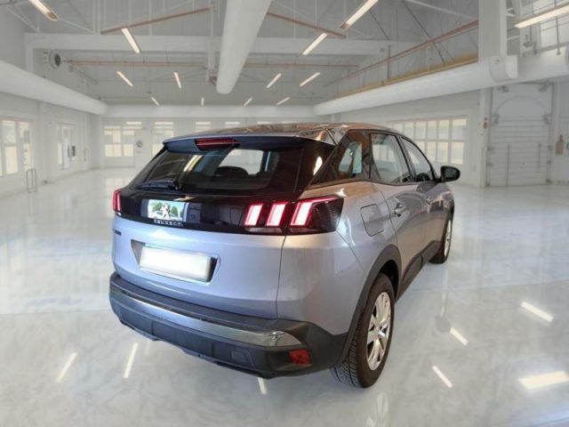 PEUGEOT 3008 usata, con Airbag