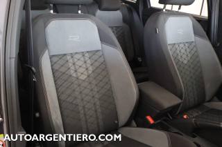 VOLKSWAGEN Taigo usata, con Hill holder