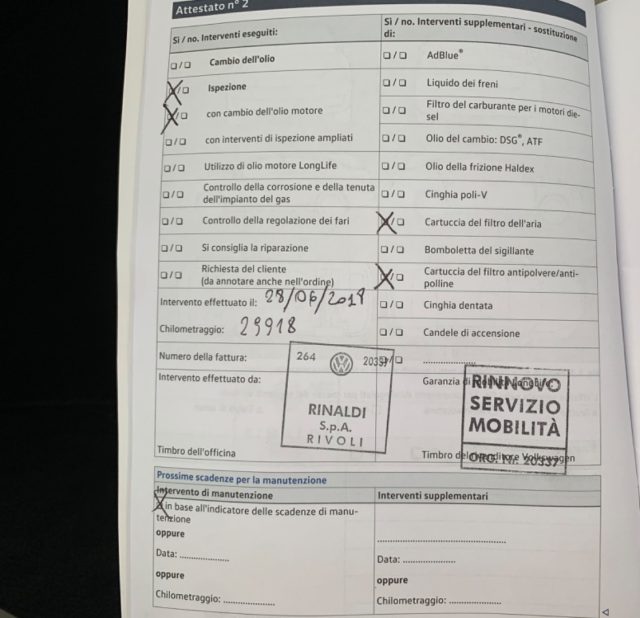 VOLKSWAGEN Passat usata, con Sensori di parcheggio anteriori