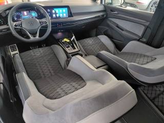 VOLKSWAGEN Golf usata, con Autoradio digitale