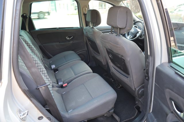 RENAULT Scenic usata 82