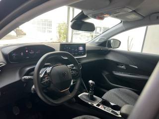 PEUGEOT 208 usata, con Volante in pelle
