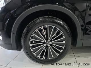 VOLKSWAGEN Tiguan usata, con Leve al volante