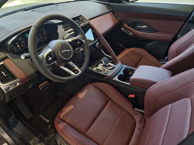 JAGUAR E-Pace usata, con Controllo automatico clima