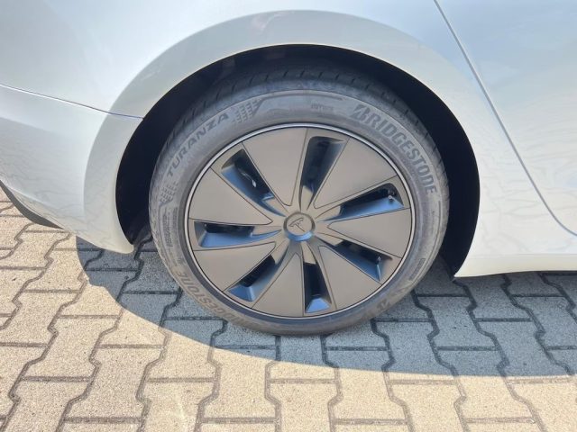 TESLA Model 3 usata, con Autoradio