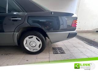 MERCEDES-BENZ E 200 usata 11