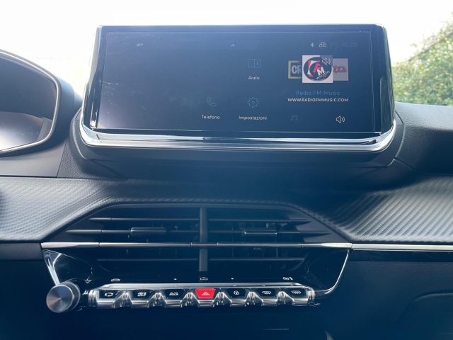 PEUGEOT 2008 usata, con Sensore di luce