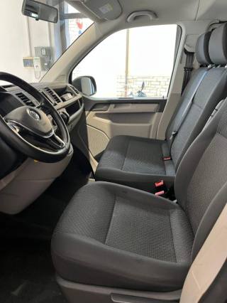 VOLKSWAGEN Caravelle usata, con Fendinebbia