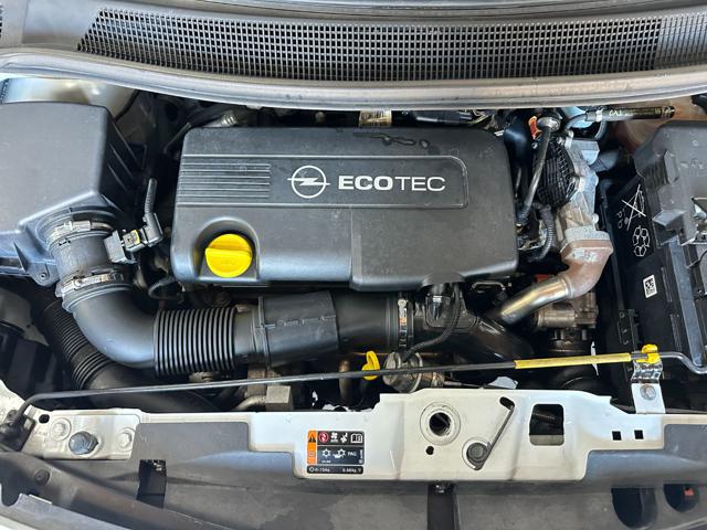 OPEL Meriva usata, con USB