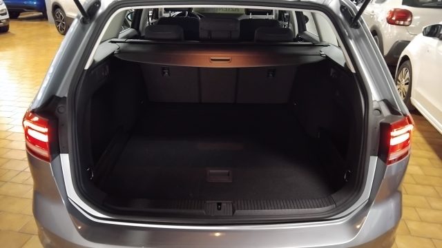 VOLKSWAGEN Passat Variant usata, con Airbag Passeggero