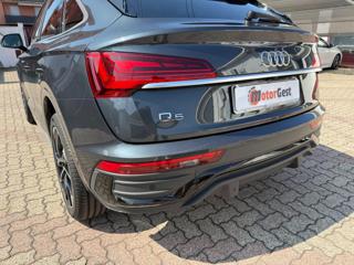 AUDI Q5 usata, con Sensori di parcheggio anteriori