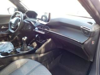 PEUGEOT 2008 usata, con Volante in pelle