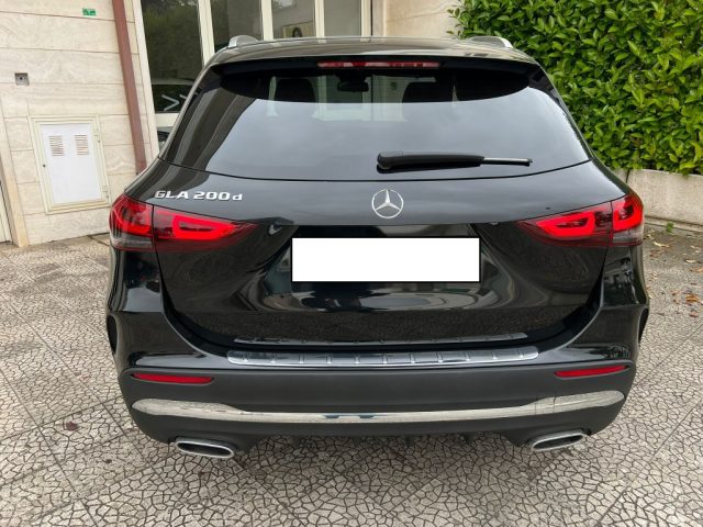MERCEDES-BENZ GLA 200 usata 9