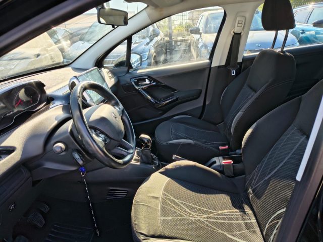PEUGEOT 208 usata, con Autoradio