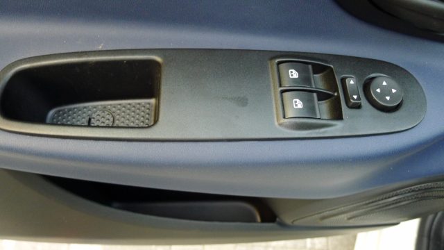 LANCIA Ypsilon usata, con Bluetooth