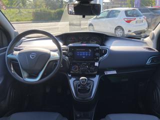 LANCIA Ypsilon usata 32