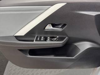 OPEL Astra usata, con Bluetooth