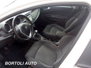 ALFA ROMEO Giulietta usata, con Autoradio