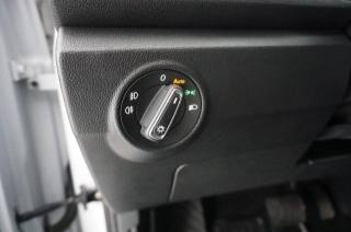 VOLKSWAGEN T-Roc usata, con Leve al volante