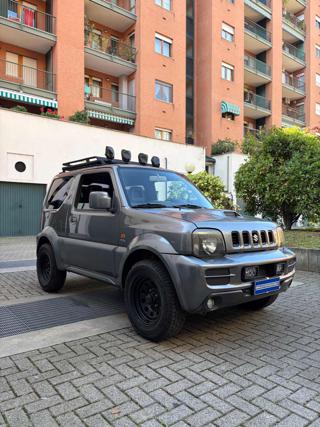 SUZUKI Jimny usata, con Alzacristalli elettrici