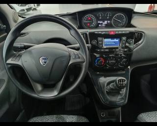 LANCIA Ypsilon usata, con ESP