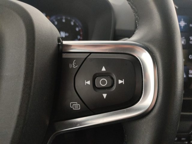VOLVO XC40 usata, con Volante in pelle